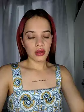 Snapshot of franchezkavegaaa chatting on March 6, 11:36 am franchezkavegaaa online show from March 6, 11:36 am