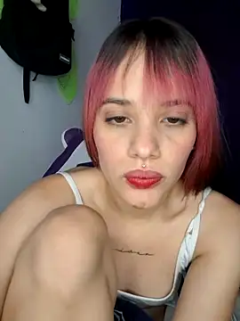 Snapshot of franchezkavegaaa chatting on March 7, 5:49 pm franchezkavegaaa online show from March 7, 5:49 pm