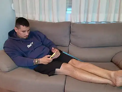 Snapshot of Geishastudios chatting on November 6, 10:38 am Geishastudios online show from November 6, 10:38 am