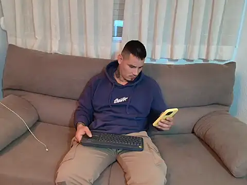 Snapshot of Geishastudios chatting on November 10, 9:25 pm Geishastudios online show from November 10, 9:25 pm