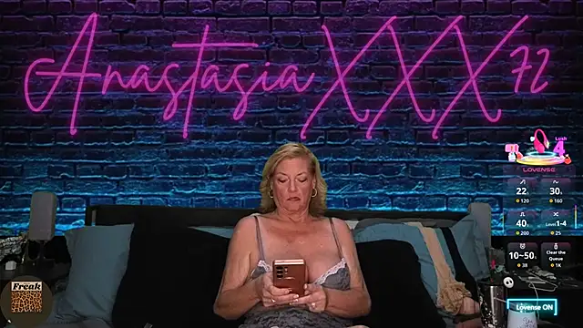 Snapshot of anastasiaxxx72 chatting on November 12, 7:35 pm anastasiaxxx72 online show from November 12, 7:35 pm