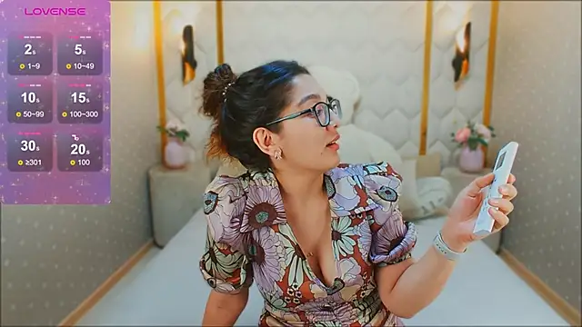 Snapshot of ZarifaBev chatting on December 21, 10:40 pm ZarifaBev online show from December 21, 10:40 pm