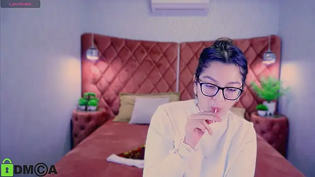 Snapshot of ZarifaBev chatting on December 29, 11:07 am ZarifaBev online show from December 29, 11:07 am