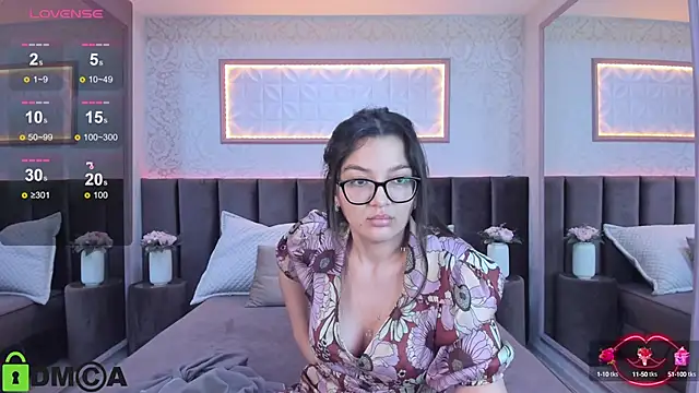 Snapshot of ZarifaBev chatting on February 5, 1:15 am ZarifaBev online show from February 5, 1:15 am