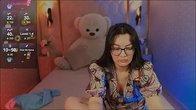 Snapshot of ZarifaBev chatting on February 15, 6:12 pm ZarifaBev online show from February 15, 6:12 pm