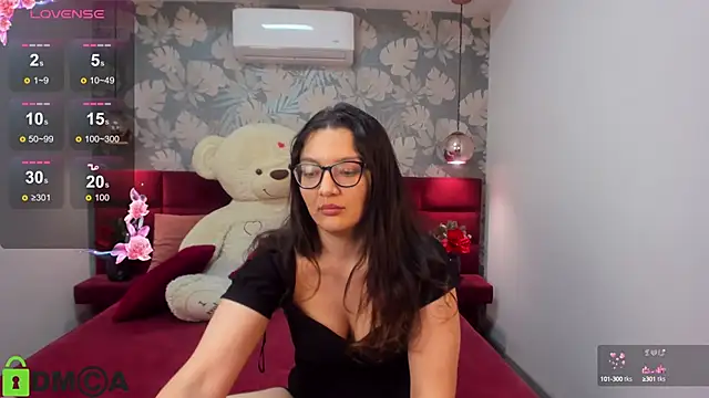 Snapshot of ZarifaBev chatting on February 17, 4:53 am ZarifaBev online show from February 17, 4:53 am