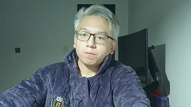 leoUSIR online show from November 11, 8:09 pm