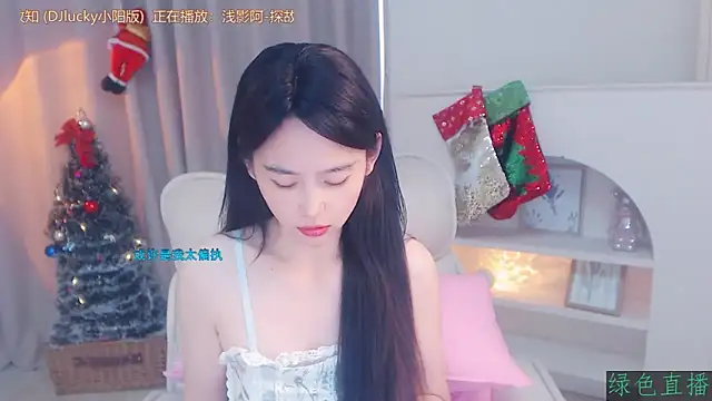 Snapshot of CN-Babycat chatting on December 3, 3:47 am CN-Babycat online show from December 3, 3:47 am