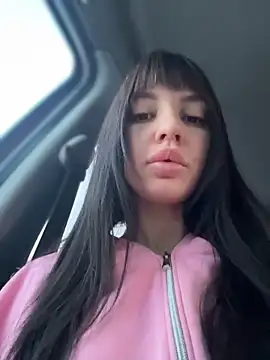 Snapshot of JulliaVegas chatting on December 16, 2:49 am JulliaVegas online show from December 16, 2:49 am