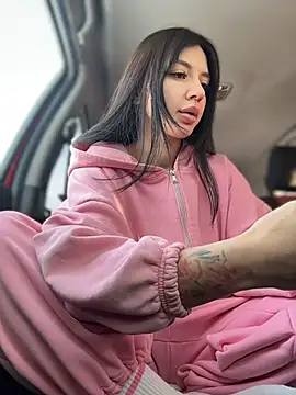 Snapshot of JulliaVegas chatting on February 22, 3:18 am JulliaVegas online show from February 22, 3:18 am