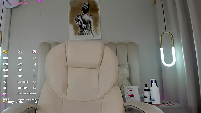 Snapshot of CharlotteDupontt chatting on March 4, 5:24 pm CharlotteDupontt online show from March 4, 5:24 pm