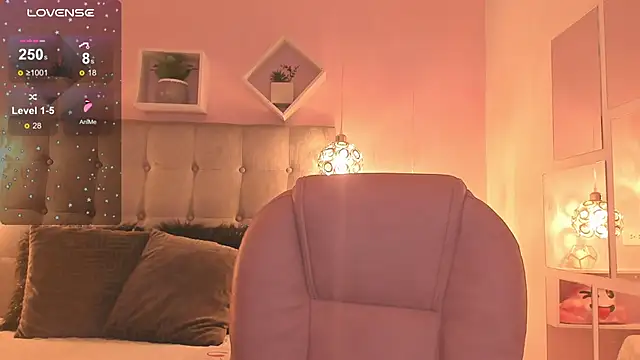 melanie hh online show from September 14, 4:11 am