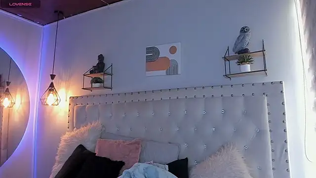 melanie hh online show from September 17, 8:10 pm