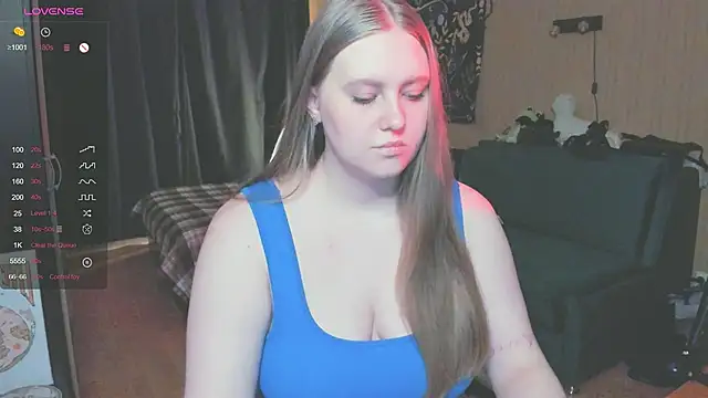 Snapshot of Alice_Dreamgirl_ chatting on October 21, 11:55 am Alice Dreamgirl  online show from October 21, 11:55 am