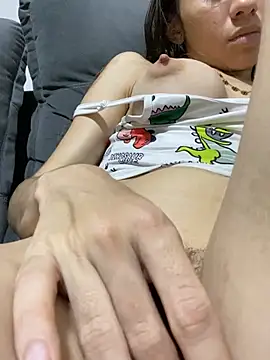 helensweet07 online show from December 27, 4:26 am