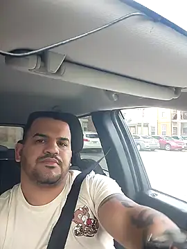 Snapshot of Latino2909 chatting on December 15, 6:15 pm Latino2909 online show from December 15, 6:15 pm