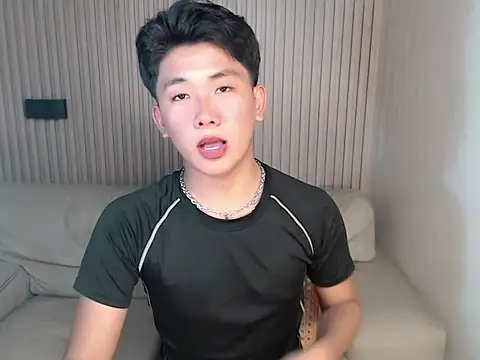 dangerzone0122 online show from December 3, 5:55 pm