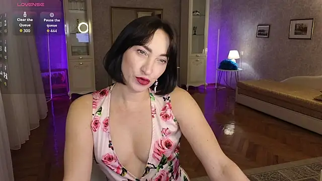 AnneHaddaway online show from November 20, 7:02 pm