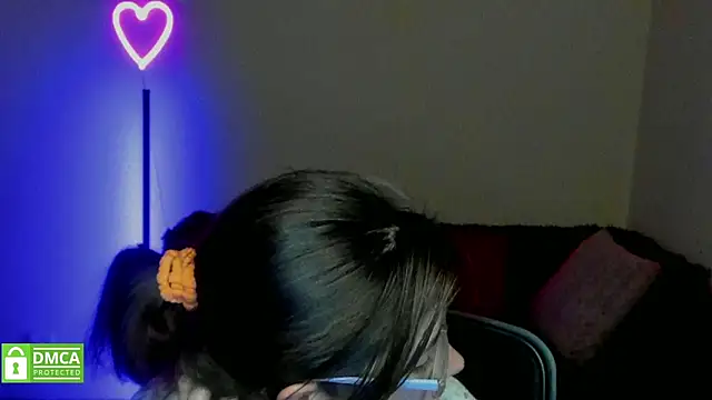 Alicia redfollow online show from February 5, 9:40 pm