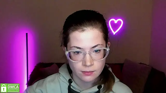 Alicia redfollow online show from March 5, 6:23 pm