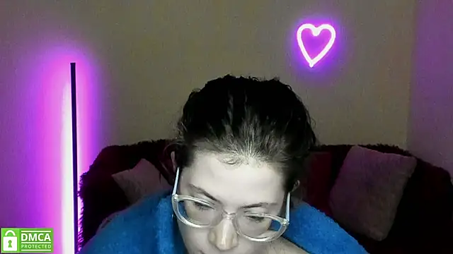 Alicia redfollow online show from March 6, 3:35 am