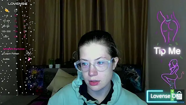 Alicia redfollow online show from October 30, 6:30 pm