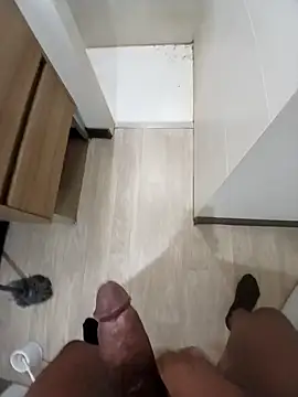 Snapshot of a-9324fsyjdd chatting on October 1, 2:06 am a-9324fsyjdd online show from October 1, 2:06 am