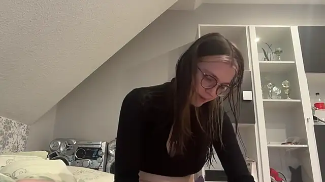 Snapshot of NikaCyberslut chatting on December 28, 12:35 pm NikaCyberslut online show from December 28, 12:35 pm
