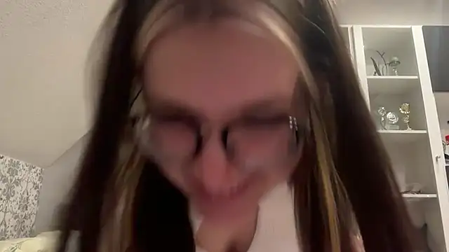 Snapshot of NikaCyberslut chatting on December 28, 8:36 pm NikaCyberslut online show from December 28, 8:36 pm