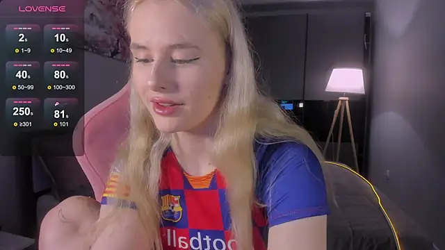 Snapshot of Molly_Toads chatting on January 29, 5:13 pm Molly Toads online show from January 29, 5:13 pm