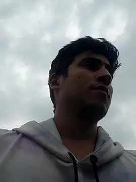 GamerQuinn online show from March 8, 8:03 pm