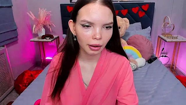 Curvy Dynamite  online show from February 25, 1:15 am