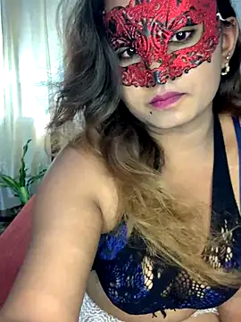 Snapshot of blackrose02 chatting on November 13, 5:28 am blackrose02 online show from November 13, 5:28 am