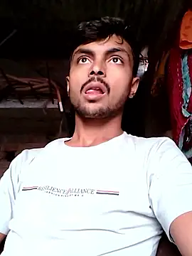 Snapshot of Suraj223kumar chatting on October 19, 12:55 am Suraj223kumar online show from October 19, 12:55 am