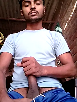 Snapshot of Suraj223kumar chatting on November 6, 1:28 am Suraj223kumar online show from November 6, 1:28 am