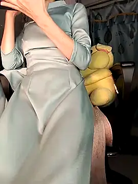 Lucy limon online show from December 19, 9:16 am