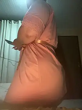 Snapshot of pAuLa_- chatting on February 21, 1:11 pm pAuLa - online show from February 21, 1:11 pm