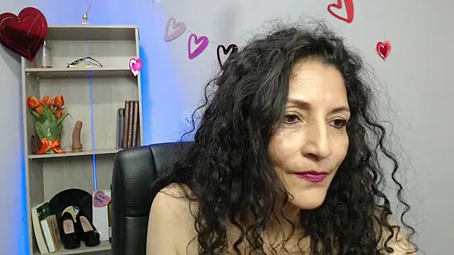 Snapshot of arianna_ros3 chatting on February 23, 9:37 pm arianna ros3 online show from February 23, 9:37 pm