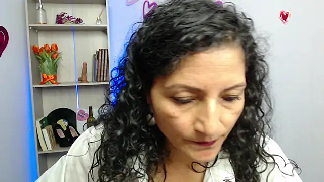 Snapshot of arianna_ros3 chatting on March 3, 6:22 pm arianna ros3 online show from March 3, 6:22 pm