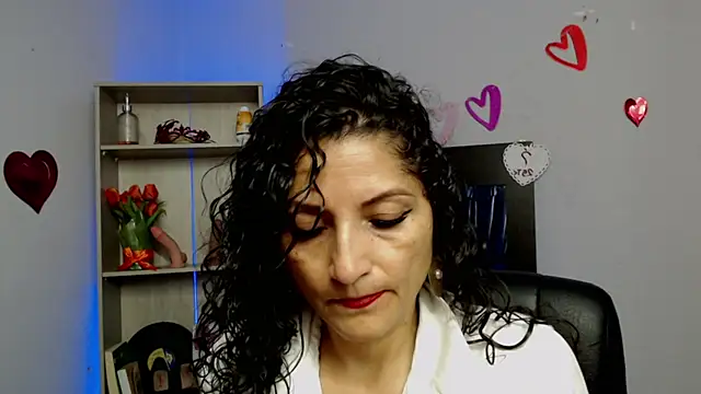 Snapshot of arianna_ros3 chatting on March 7, 3:07 pm arianna ros3 online show from March 7, 3:07 pm