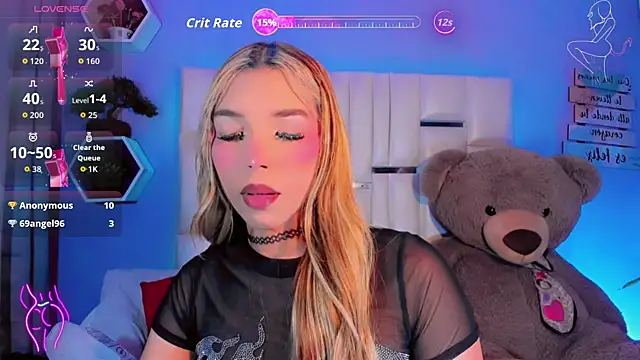 Snapshot of Aileen_18 chatting on November 6, 8:15 am Aileen 18 online show from November 6, 8:15 am