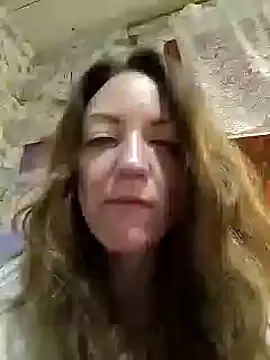 Snapshot of KattyLuuu chatting on December 27, 2:04 am KattyLuuu online show from December 27, 2:04 am