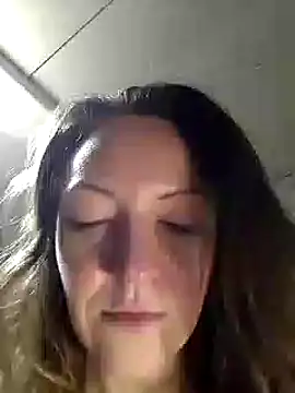 Snapshot of KattyLuuu chatting on December 29, 6:03 am KattyLuuu online show from December 29, 6:03 am