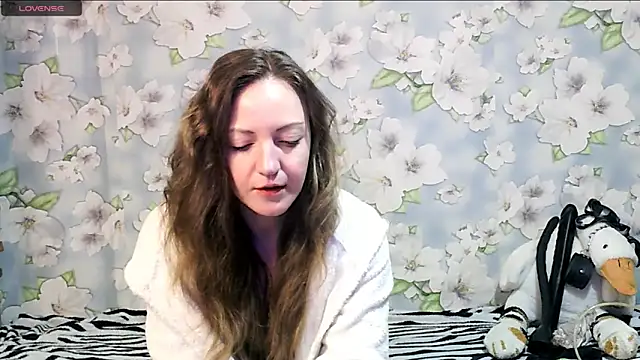 Snapshot of KattyLuuu chatting on March 8, 6:10 am KattyLuuu online show from March 8, 6:10 am