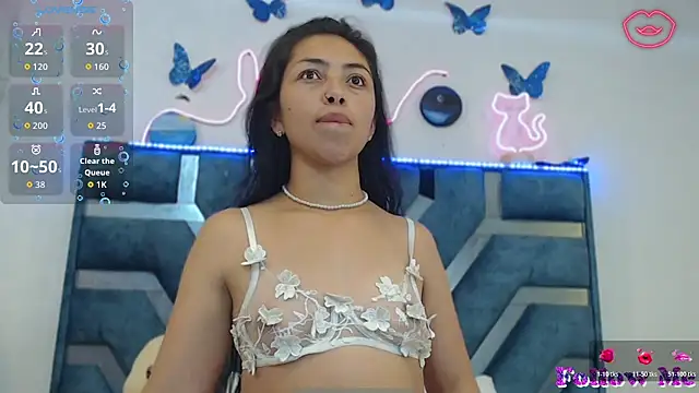 Snapshot of Roxan_Fox- chatting on November 10, 5:06 am Roxan Fox- online show from November 10, 5:06 am