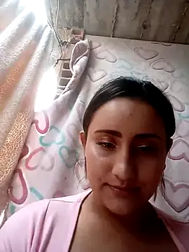 Snapshot of hanna_sky1 chatting on February 5, 4:58 pm hanna sky1 online show from February 5, 4:58 pm