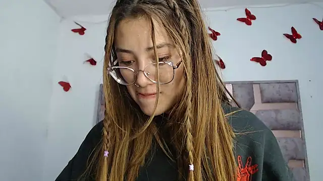 Snapshot of Anny_Fox- chatting on September 25, 3:21 am Anny Fox- online show from September 25, 3:21 am