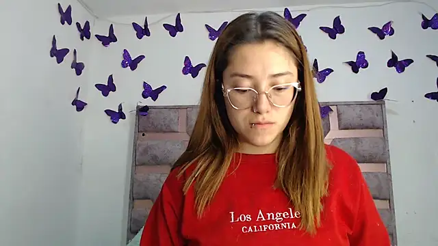 Snapshot of Anny_Fox- chatting on December 3, 3:14 am Anny Fox- online show from December 3, 3:14 am