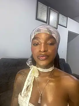 Zizi-campbel online show from March 8, 10:00 am