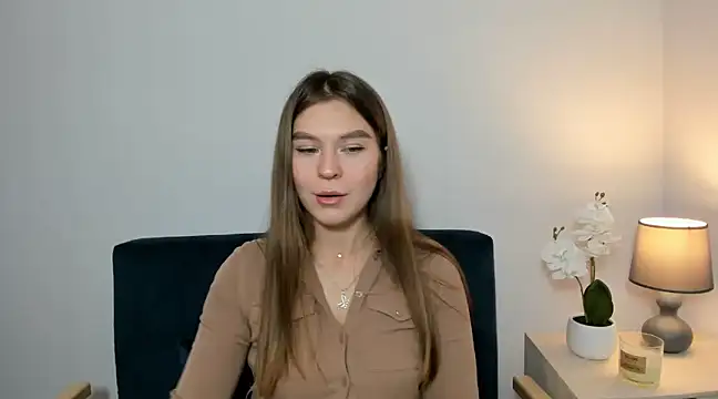 Snapshot of CamilaAmazing chatting on January 10, 12:17 am CamilaAmazing online show from January 10, 12:17 am